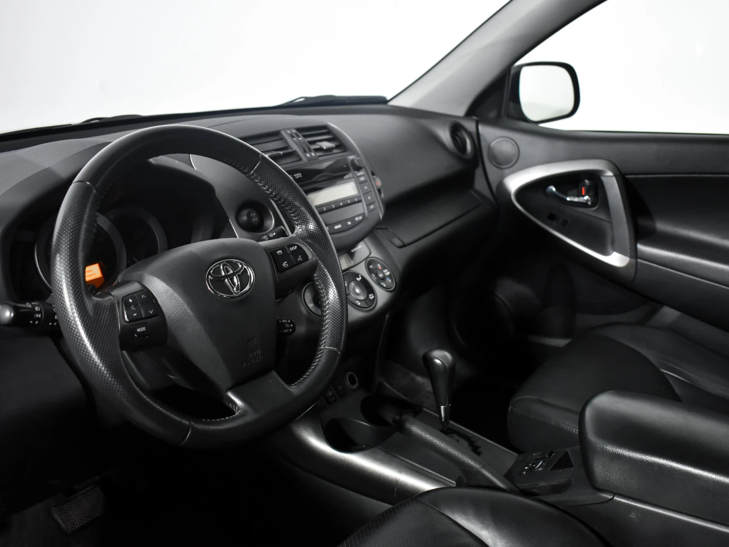 Toyota RAV4, 2011