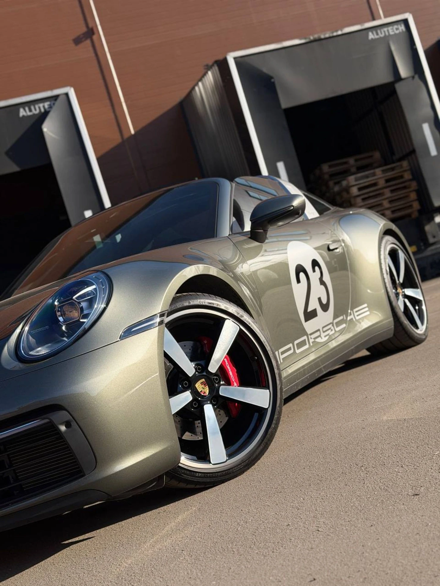 Porsche 911, 2023