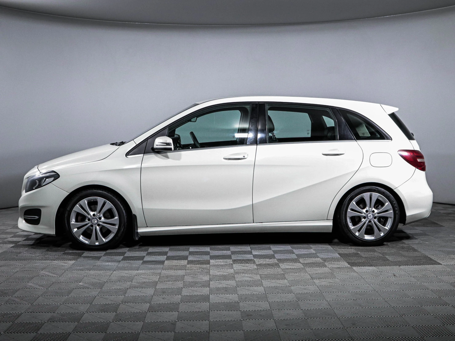 Mercedes-Benz B-Класс, 2016