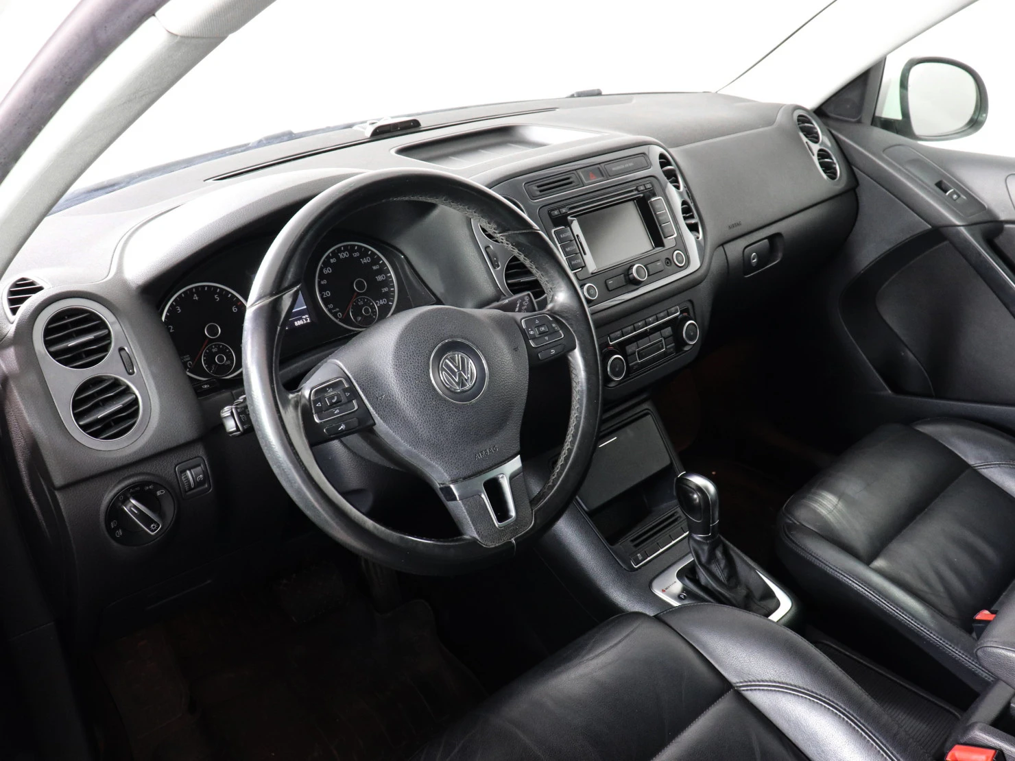 Volkswagen Tiguan, 2011