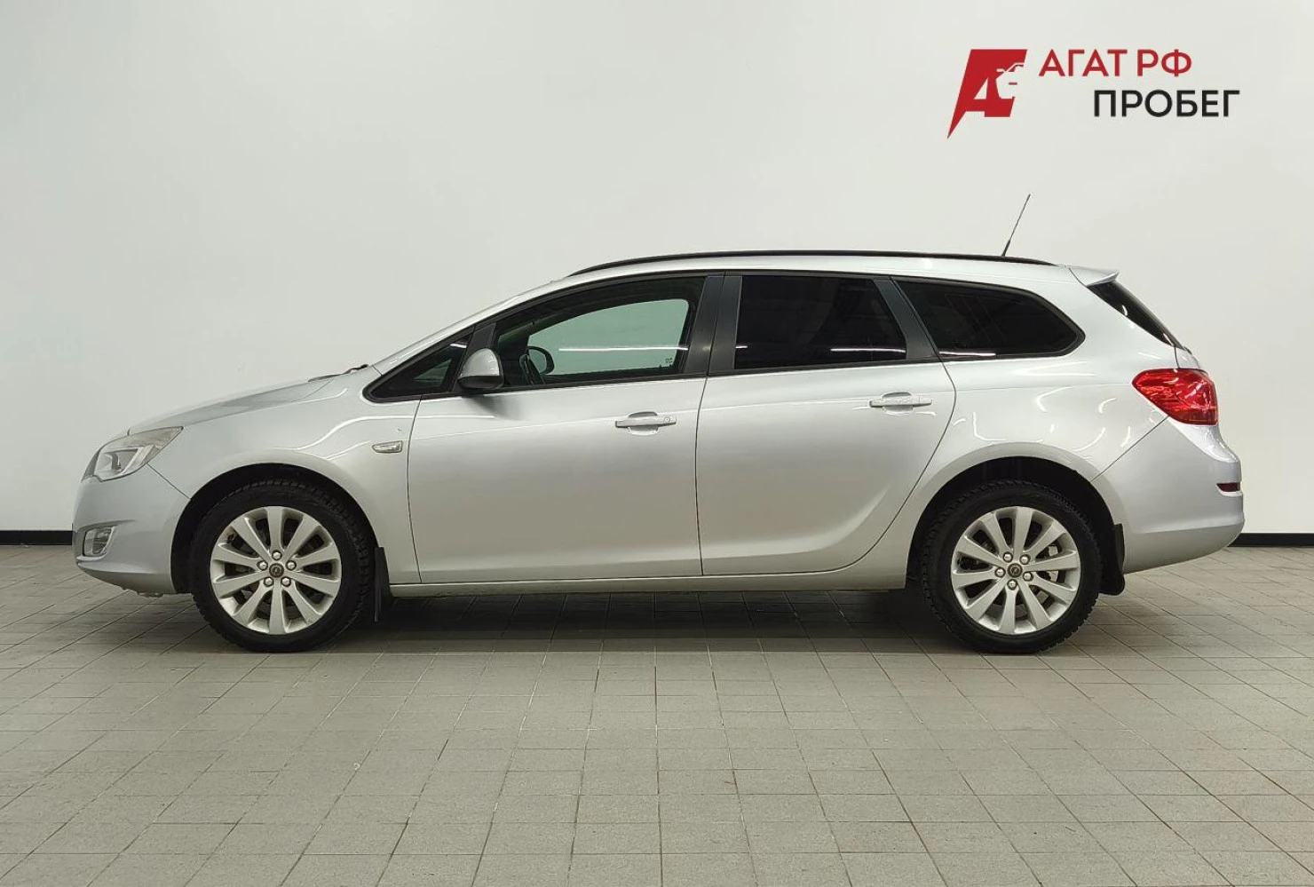 Opel Astra, 2012