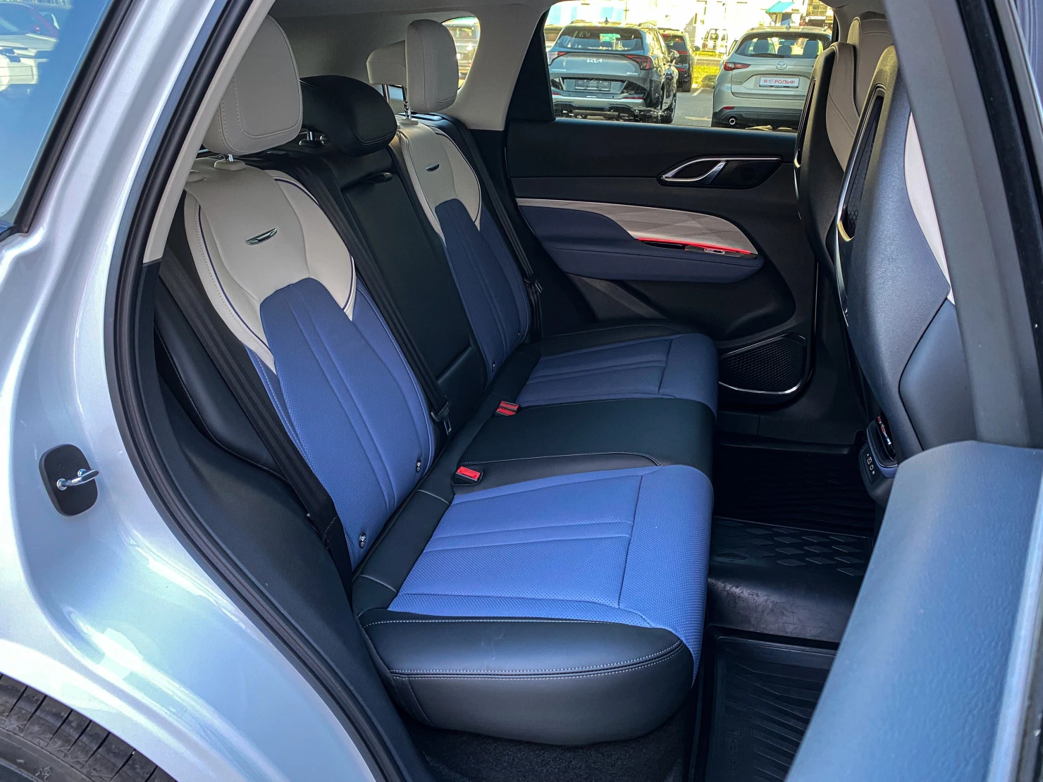 Hongqi HS3, 2024