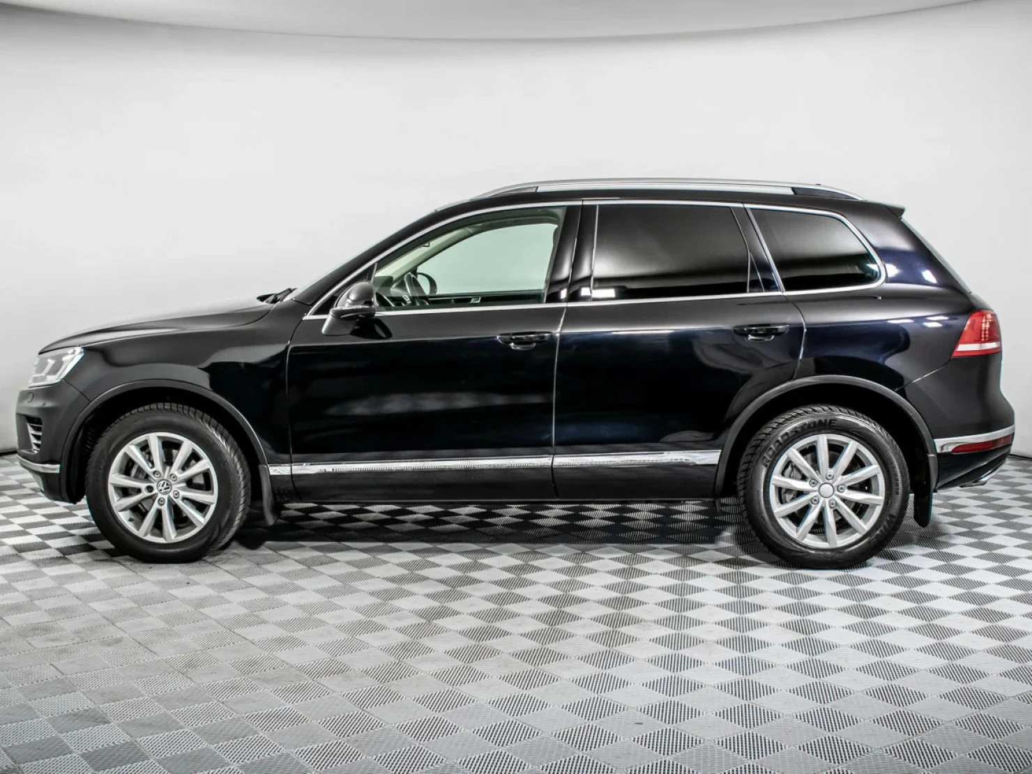 Volkswagen Touareg, 2015