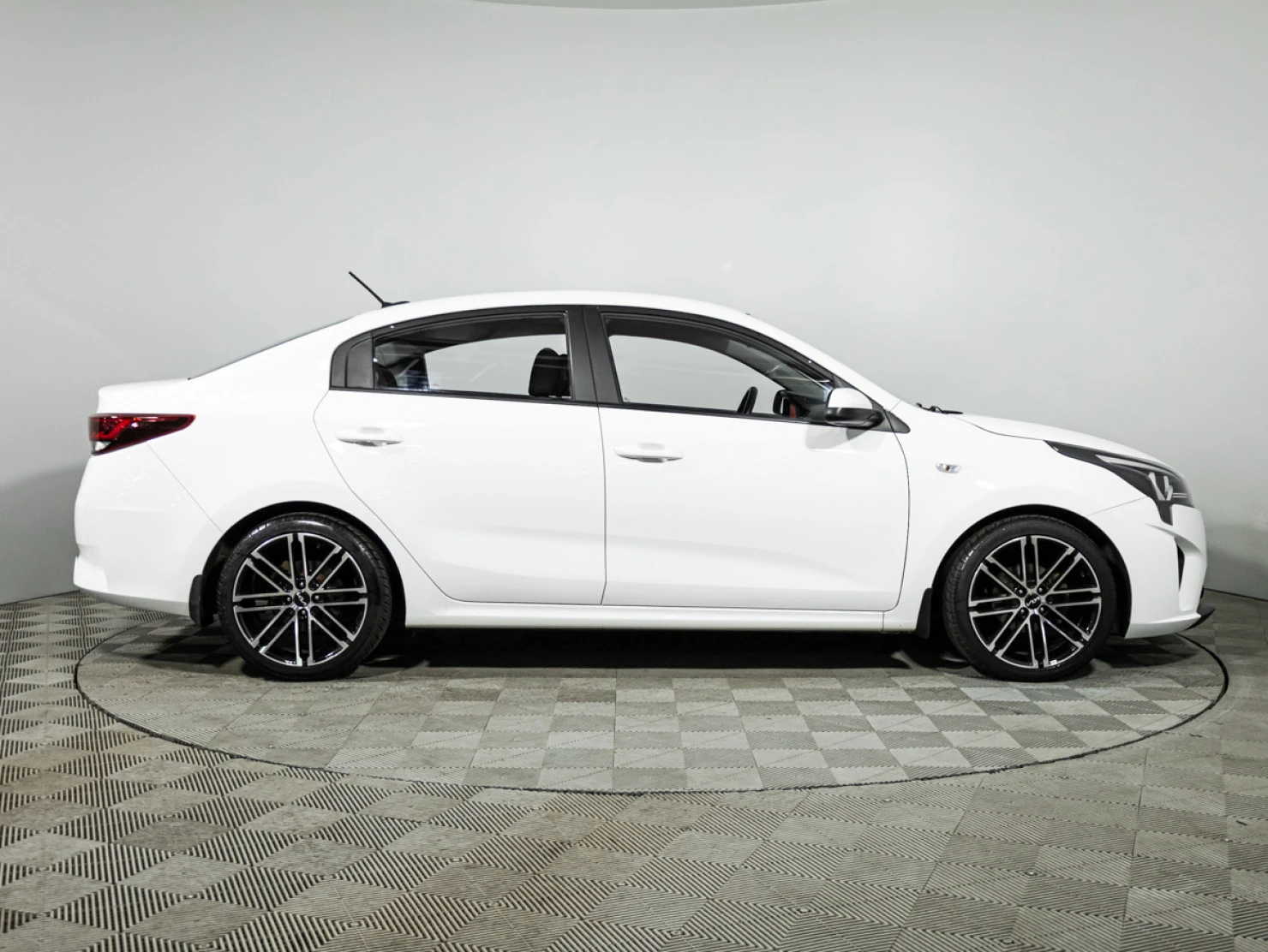 Kia Rio, 2021