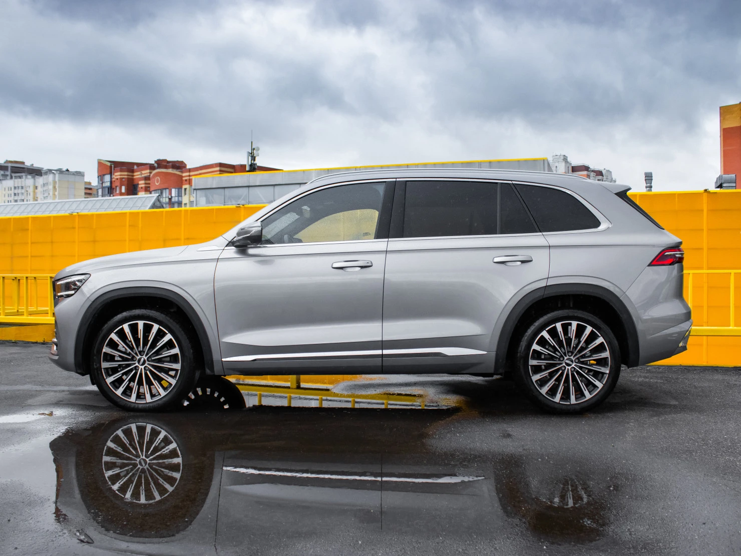 Geely Monjaro, 2025
