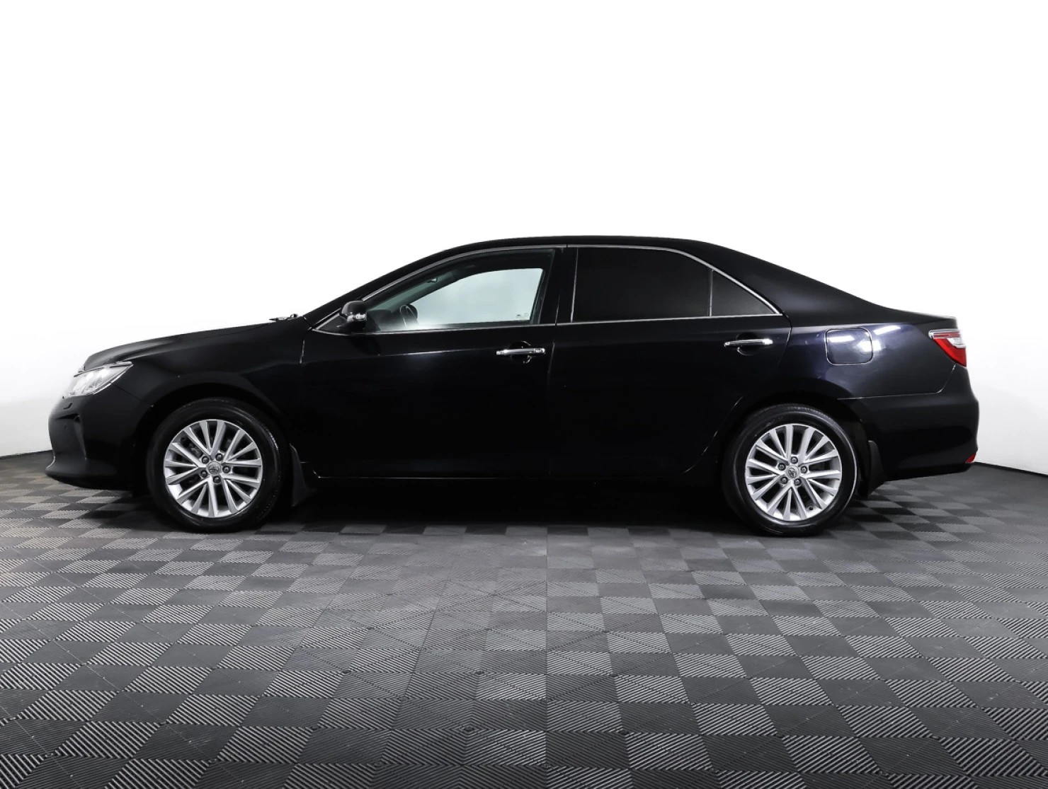 Toyota Camry, 2015