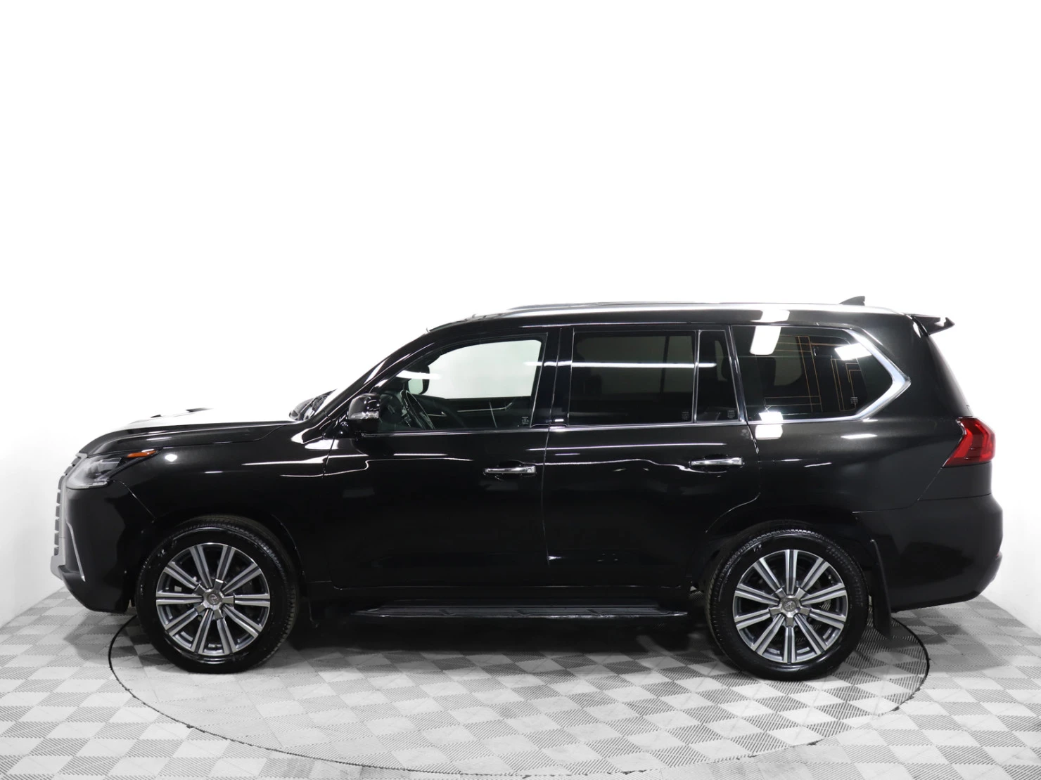 Lexus LX, 2016