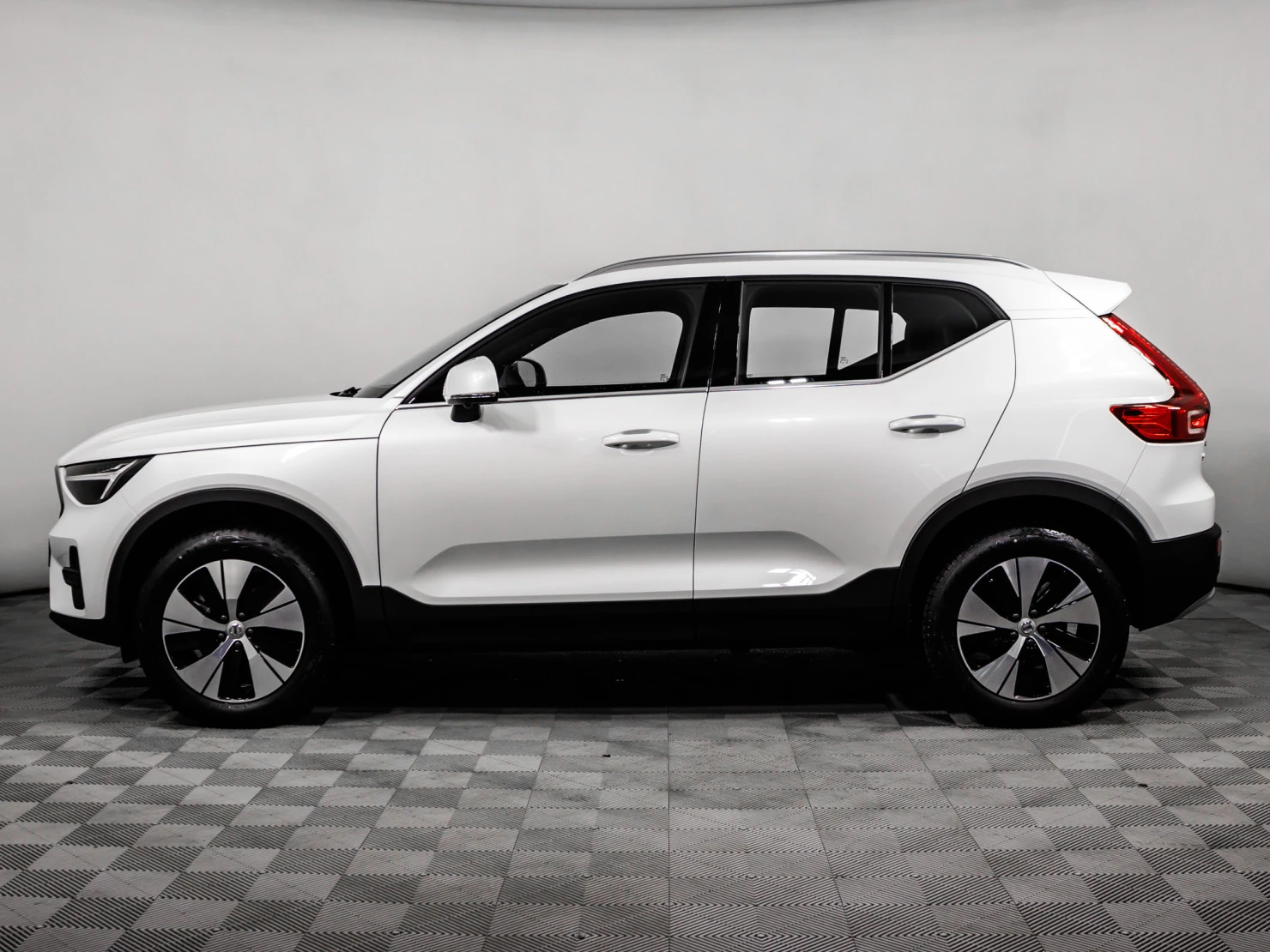 Volvo XC40, 2024