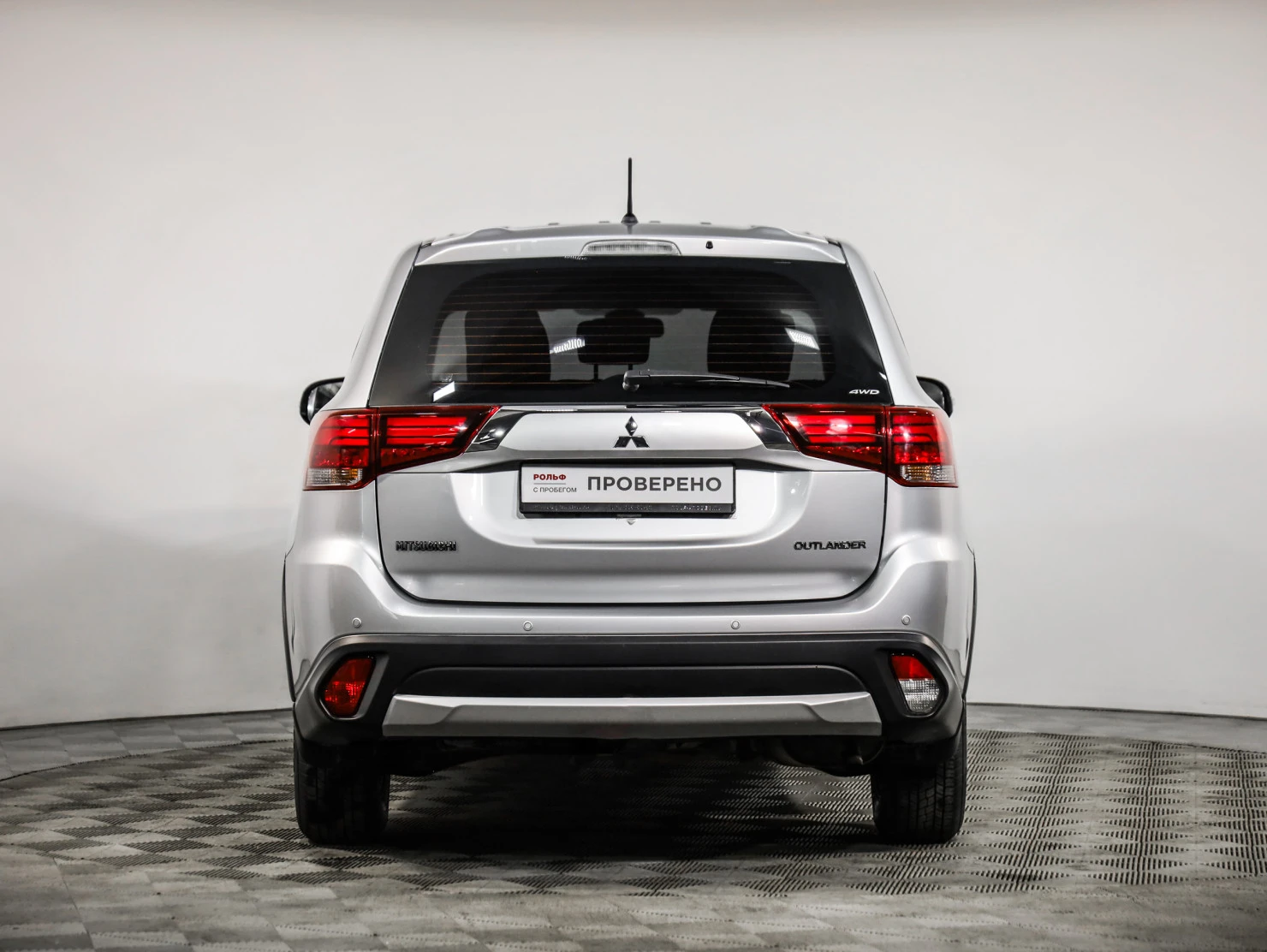 Mitsubishi OUTLANDER, 2016