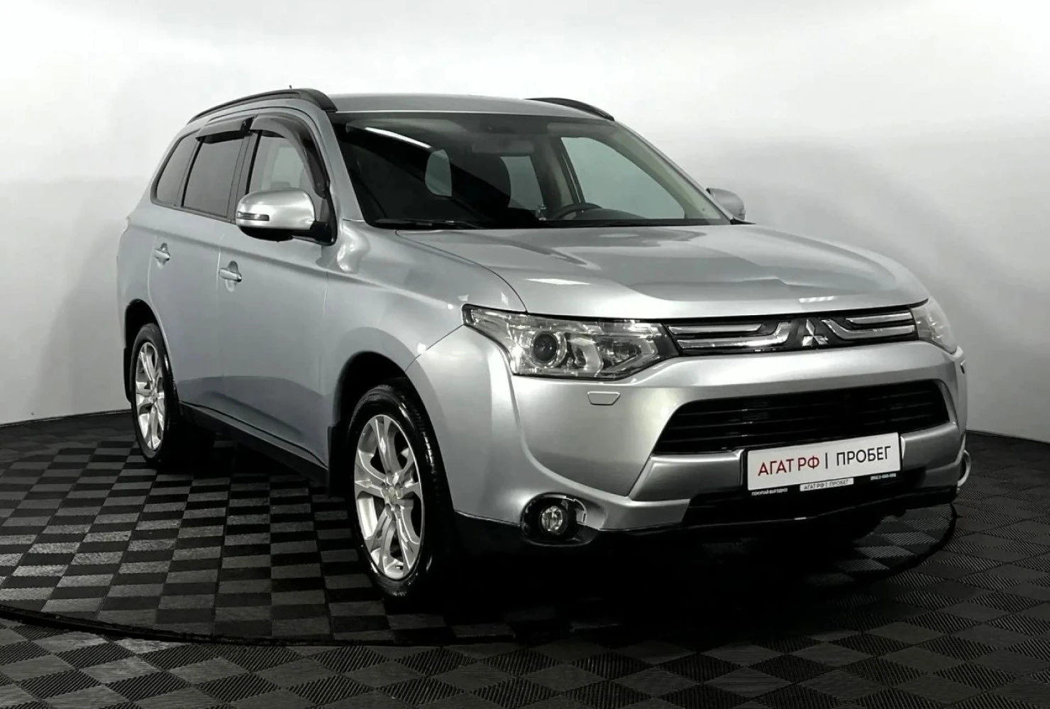 Mitsubishi OUTLANDER, 2012