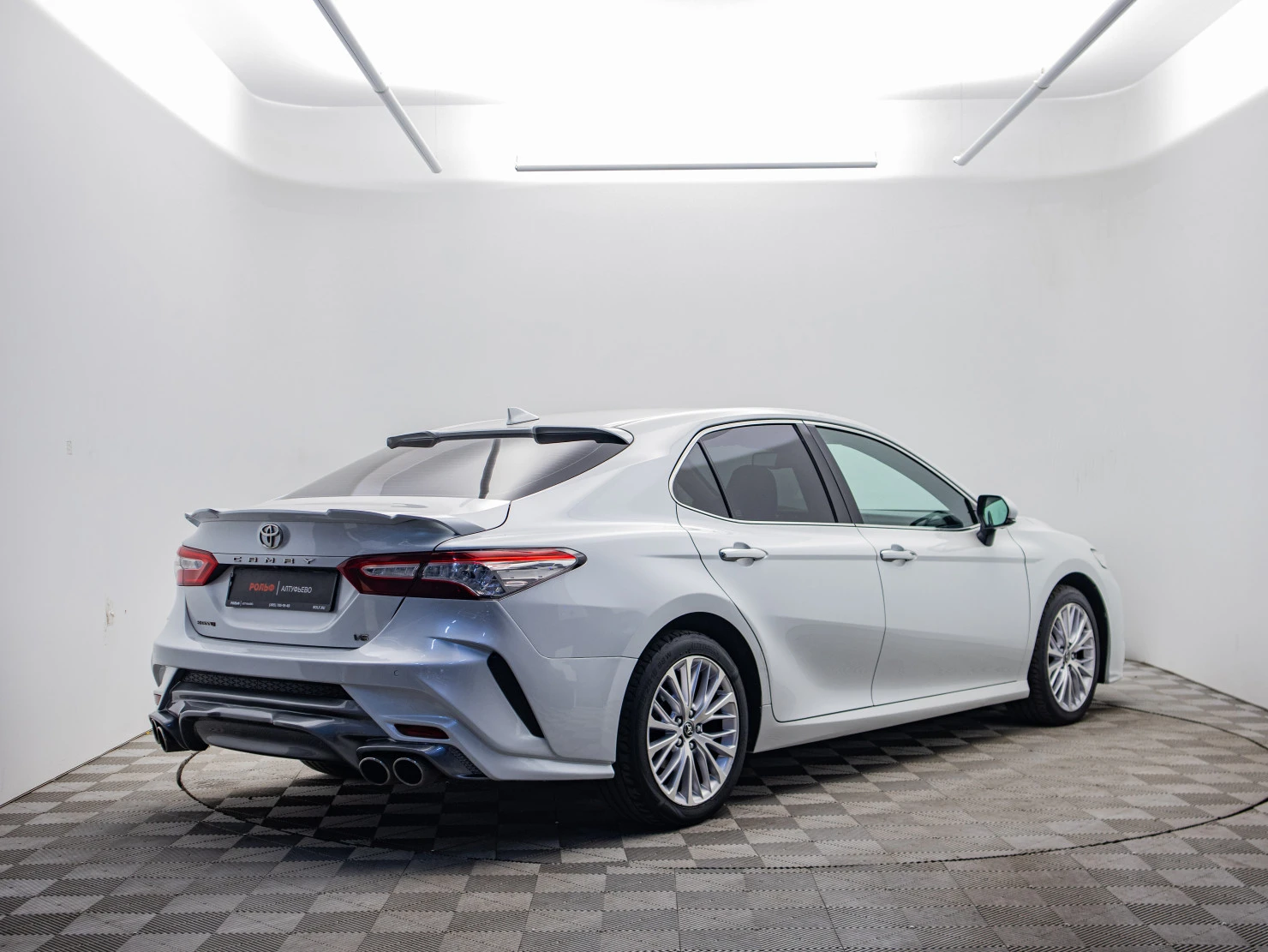Toyota Camry, 2019