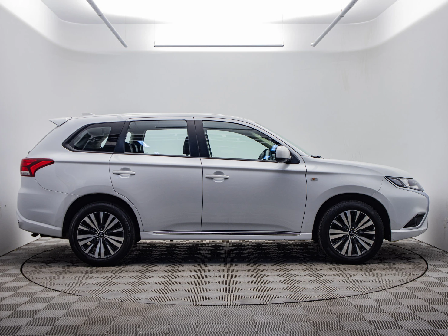 Mitsubishi OUTLANDER, 2022