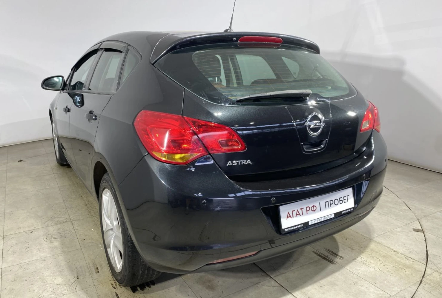 Opel Astra, 2011