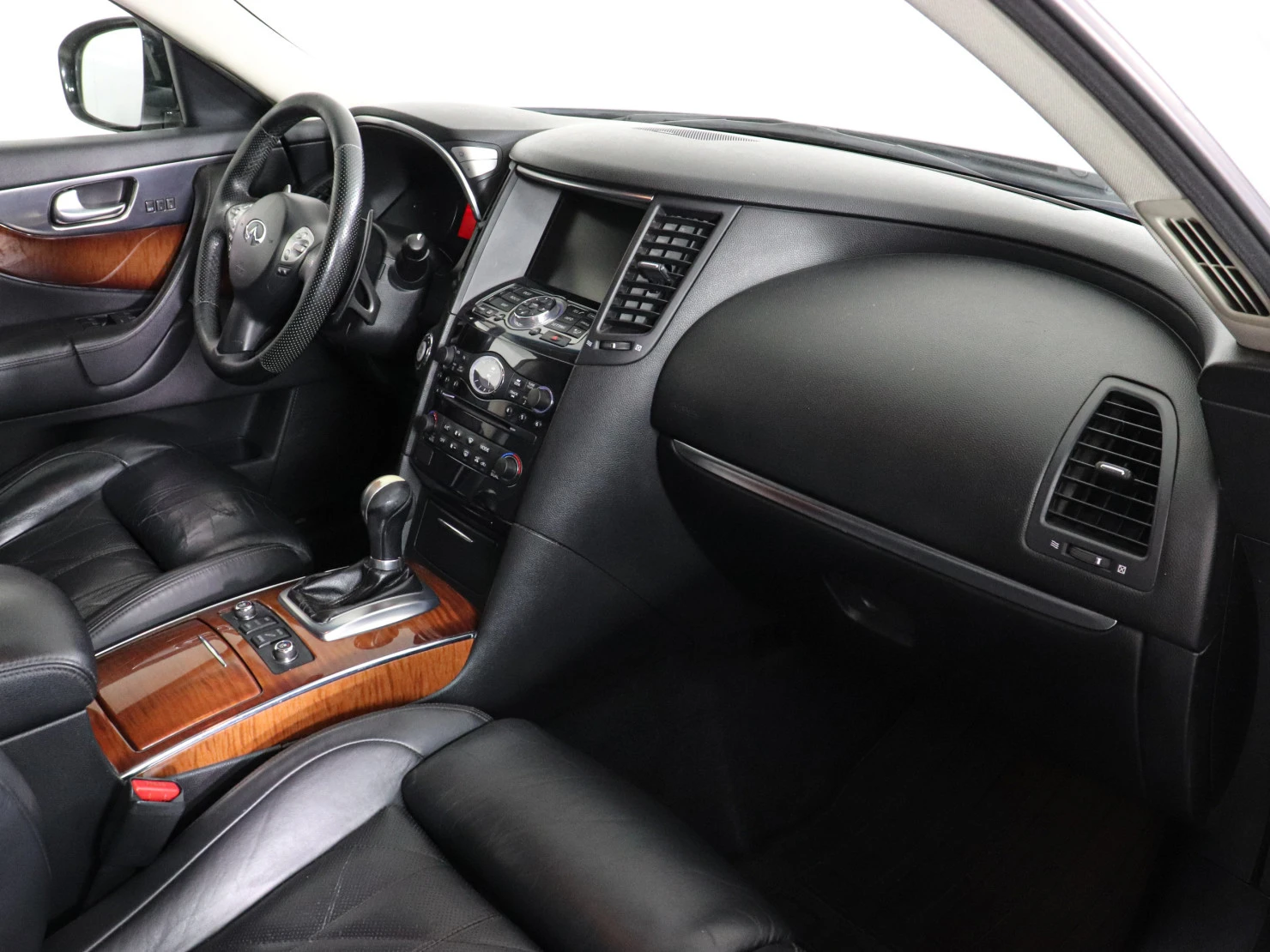 Infiniti FX, 2010