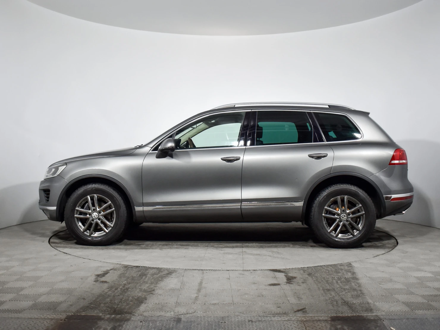 Volkswagen Touareg, 2015