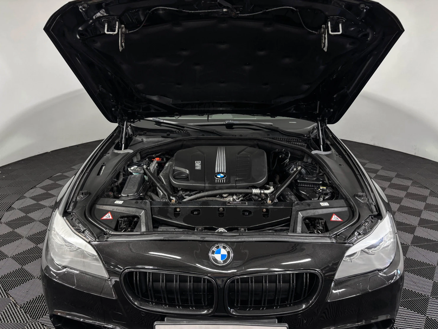 BMW 5 серии, 2011