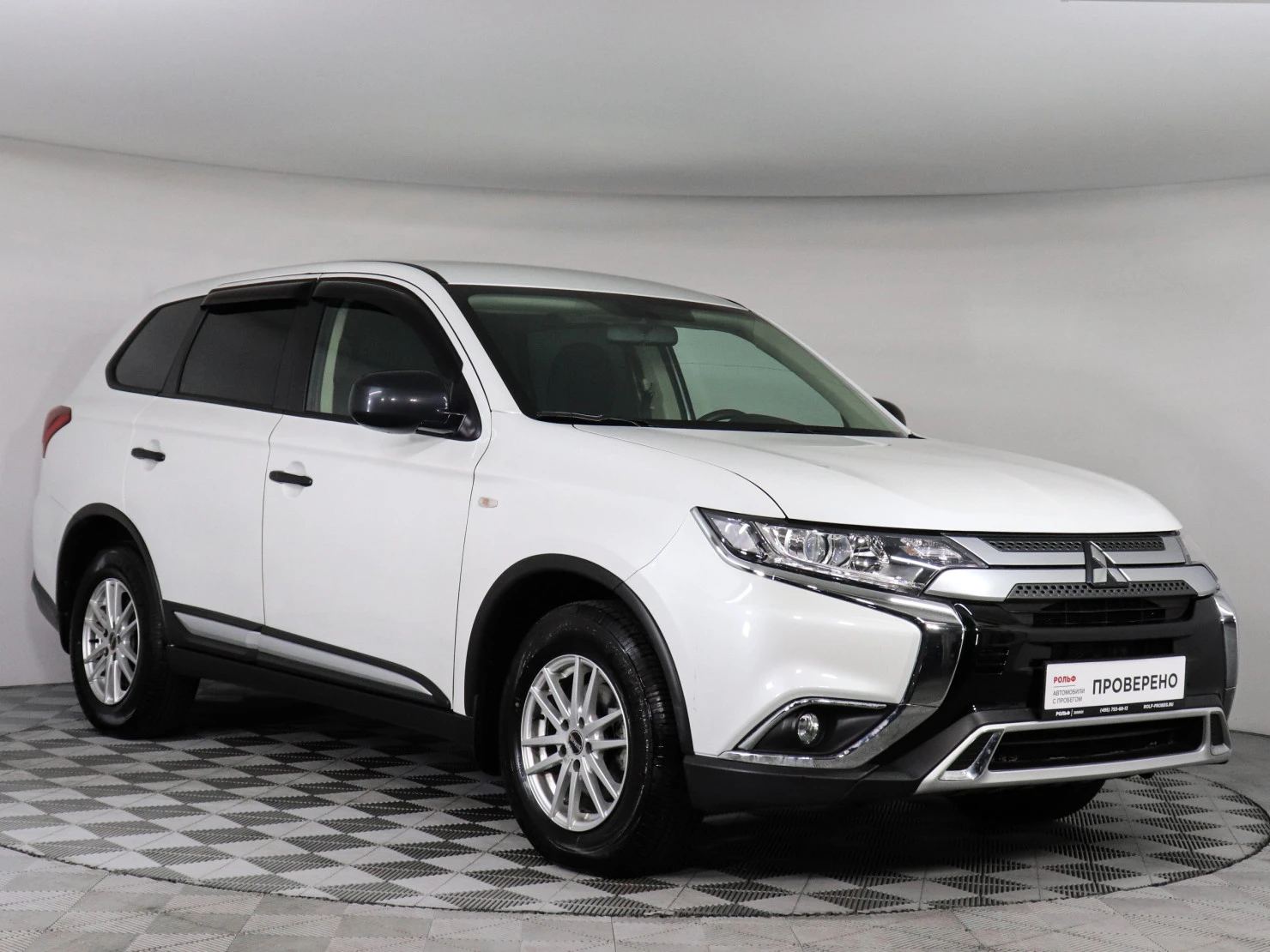Mitsubishi OUTLANDER, 2020