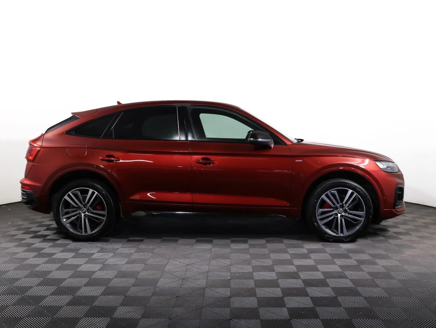Audi Q5 Sportback, 2020
