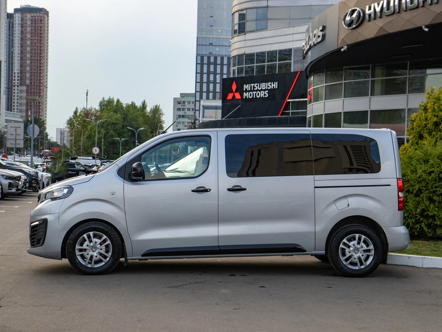 Peugeot Traveller, 2021