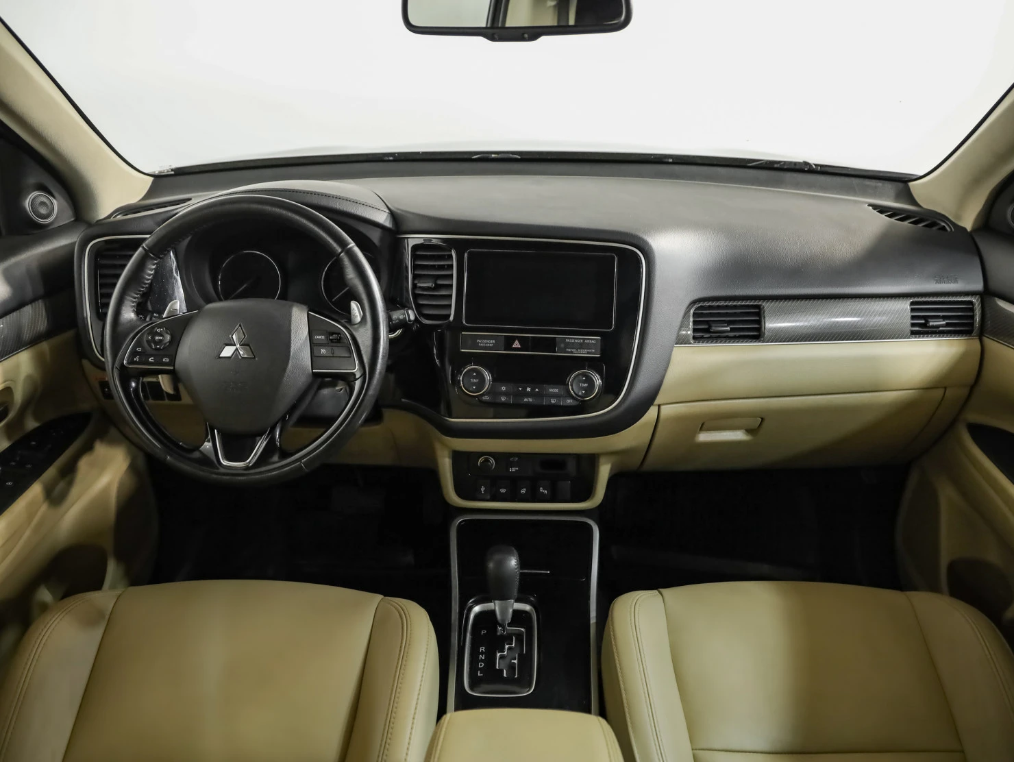 Mitsubishi OUTLANDER, 2020