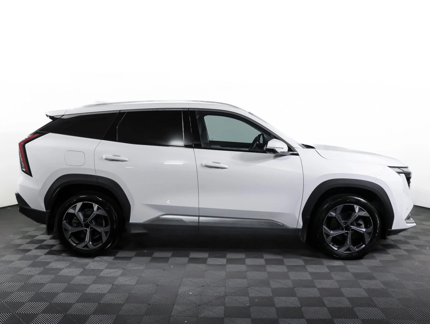 Geely Atlas, 2024