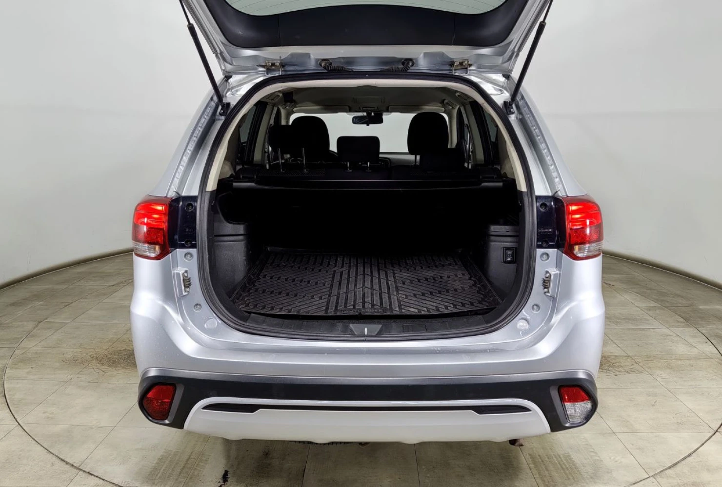Mitsubishi OUTLANDER, 2018