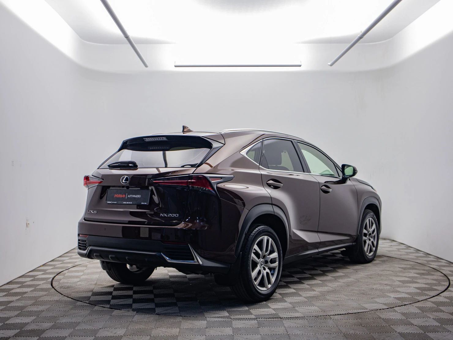 Lexus NX, 2018