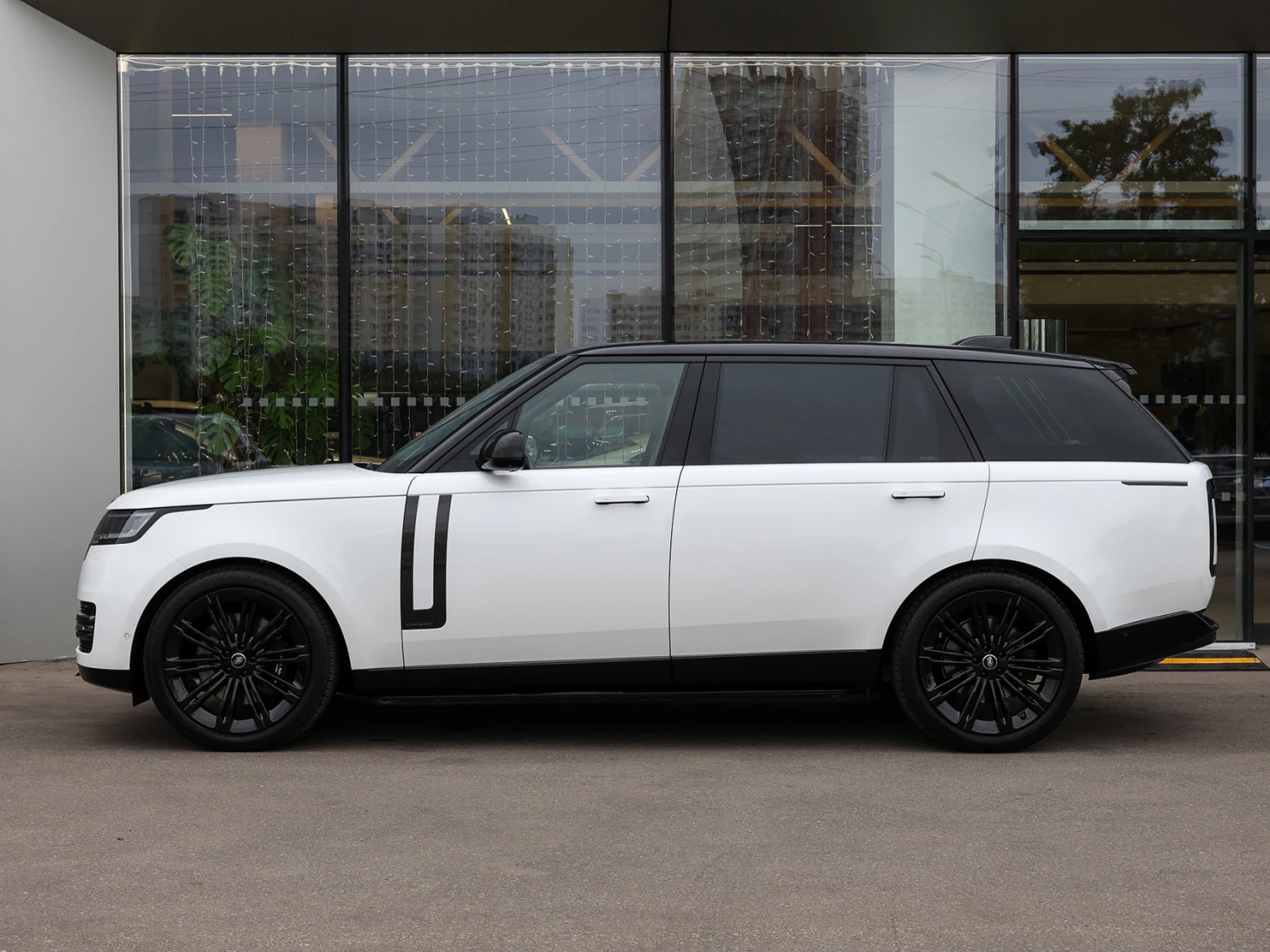 Land Rover Range Rover, 2025