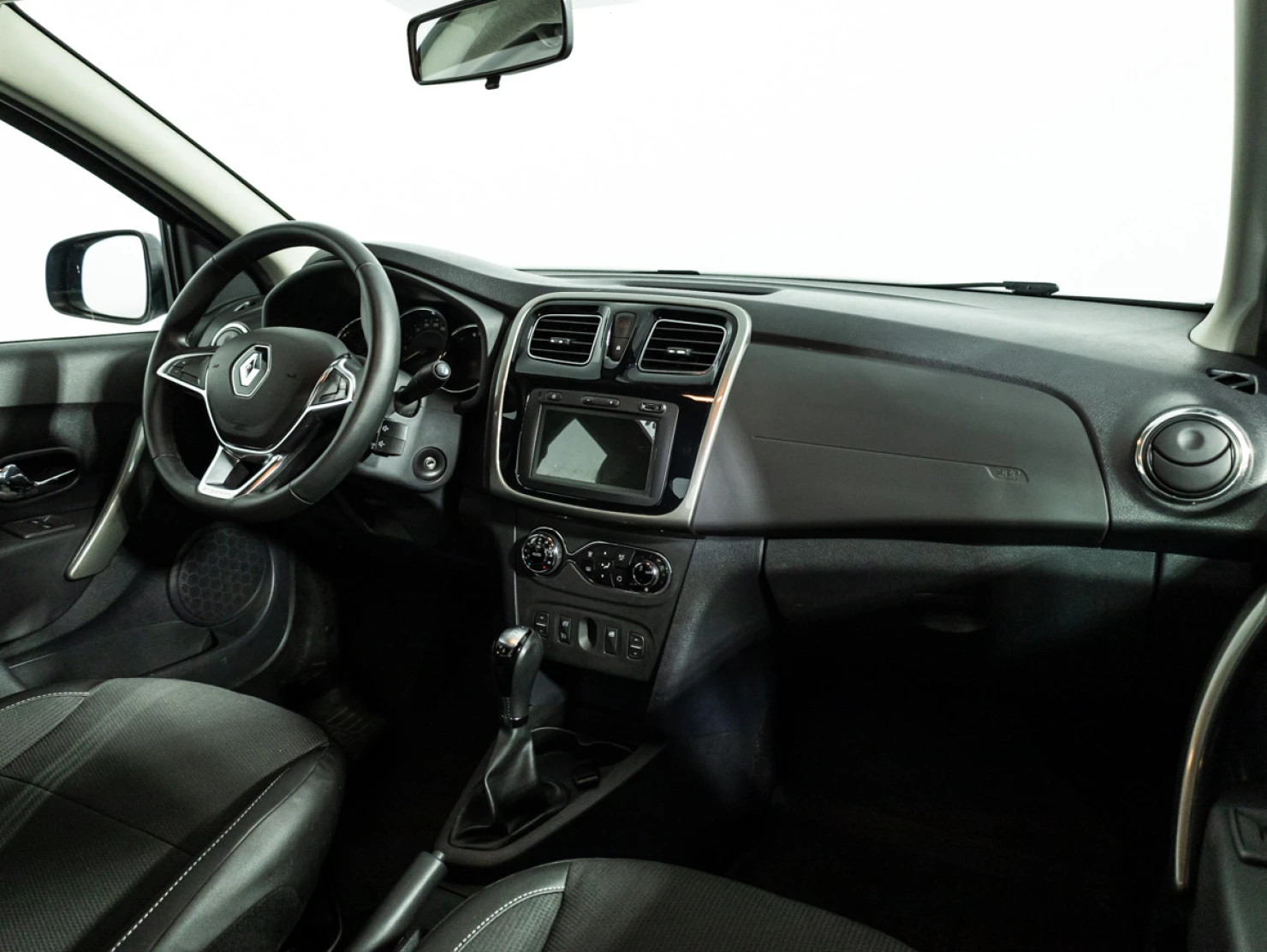 Renault Logan, 2021