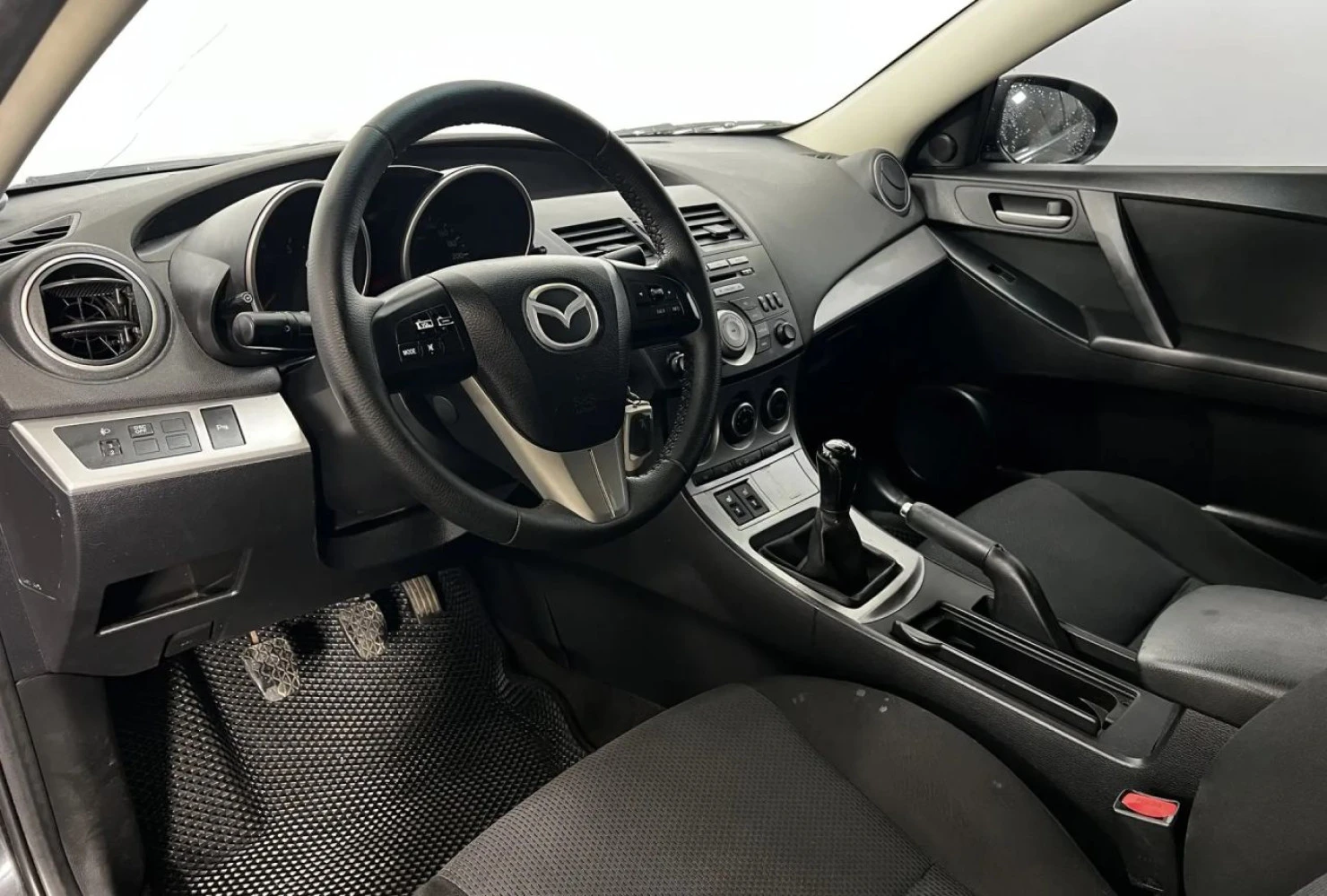 Mazda 3, 2010