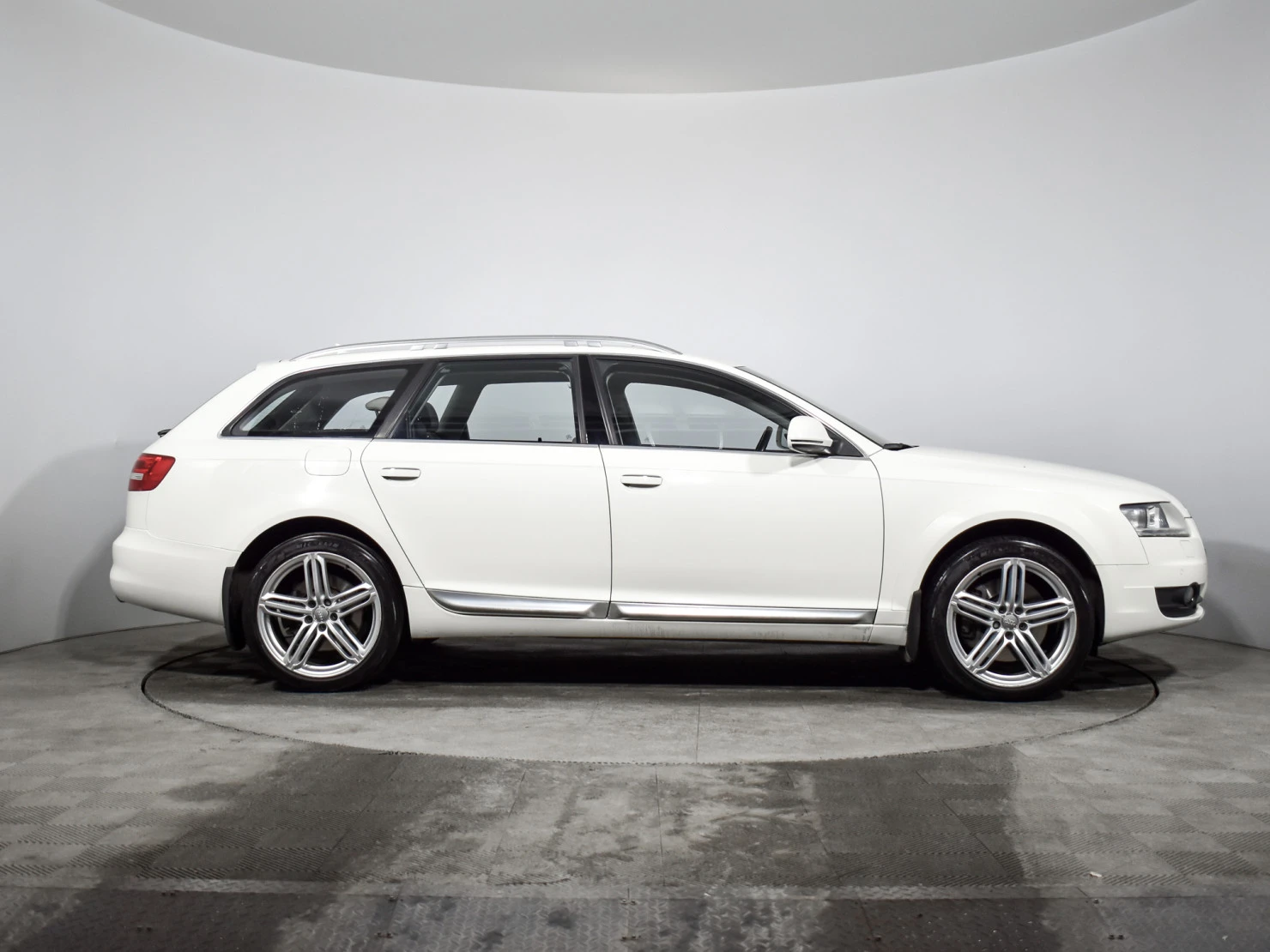 Audi A6 allroad, 2010