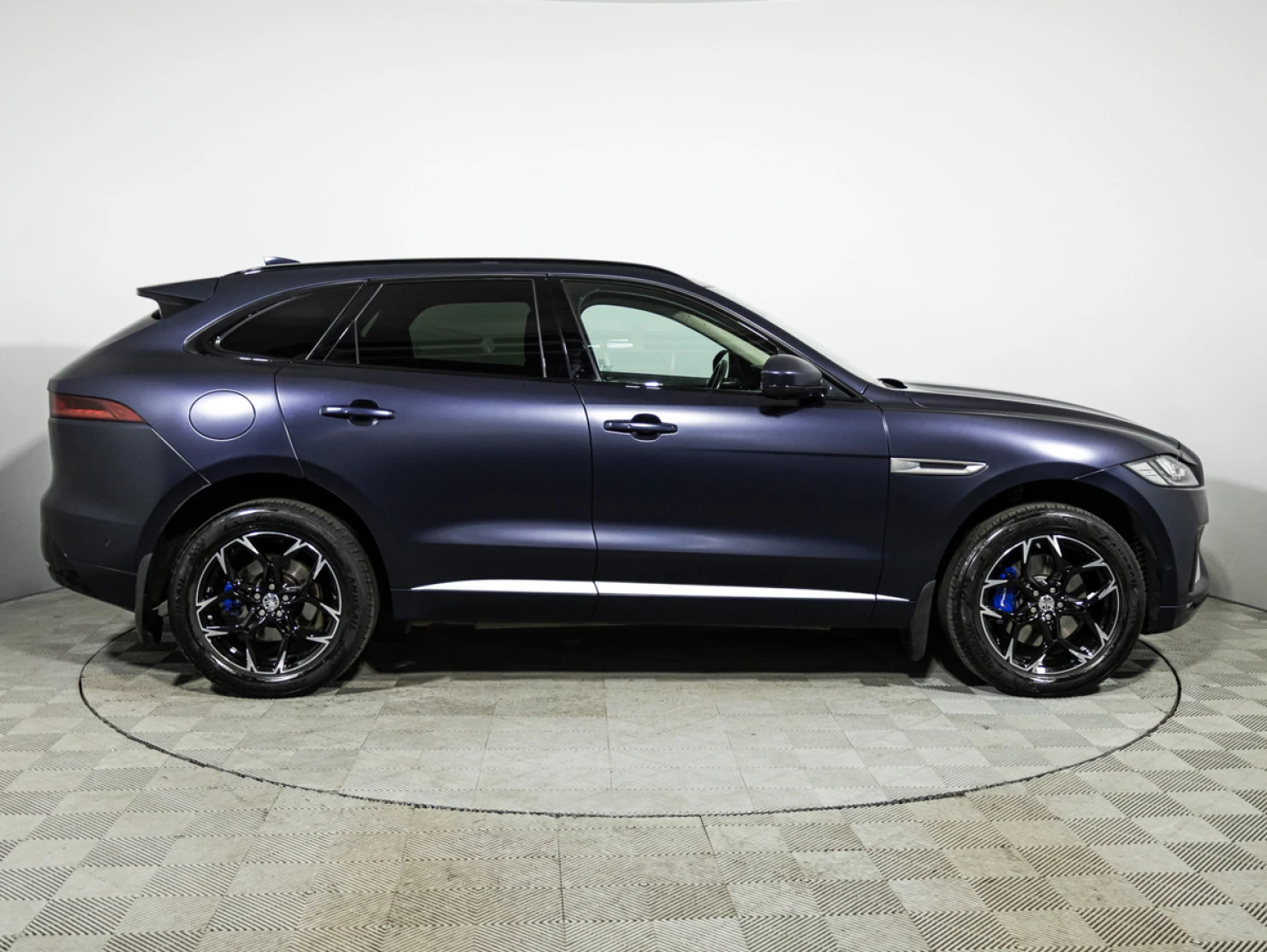 Jaguar F-PACE, 2016