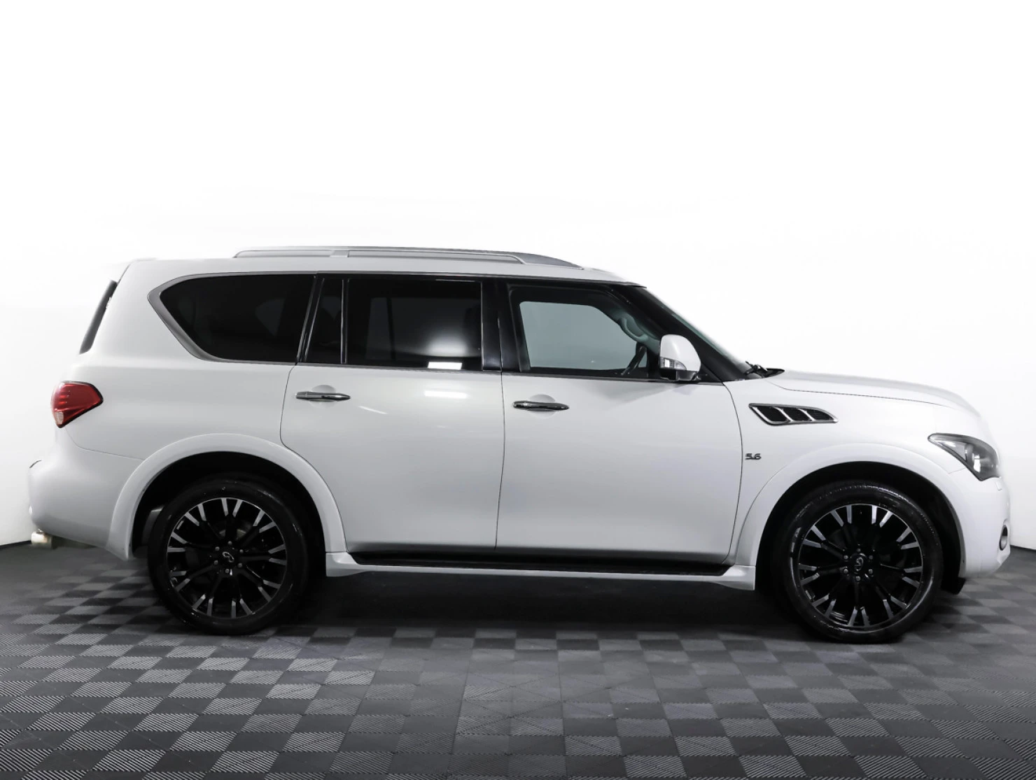 Infiniti QX80, 2014