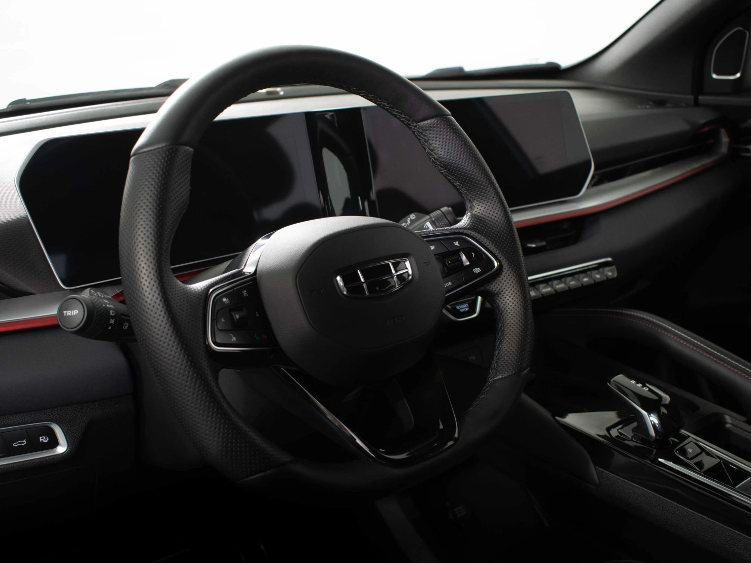 Geely Coolray, 2024
