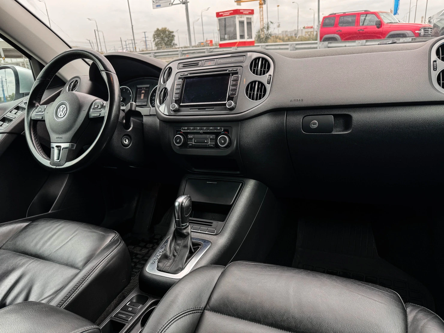 Volkswagen Tiguan, 2012