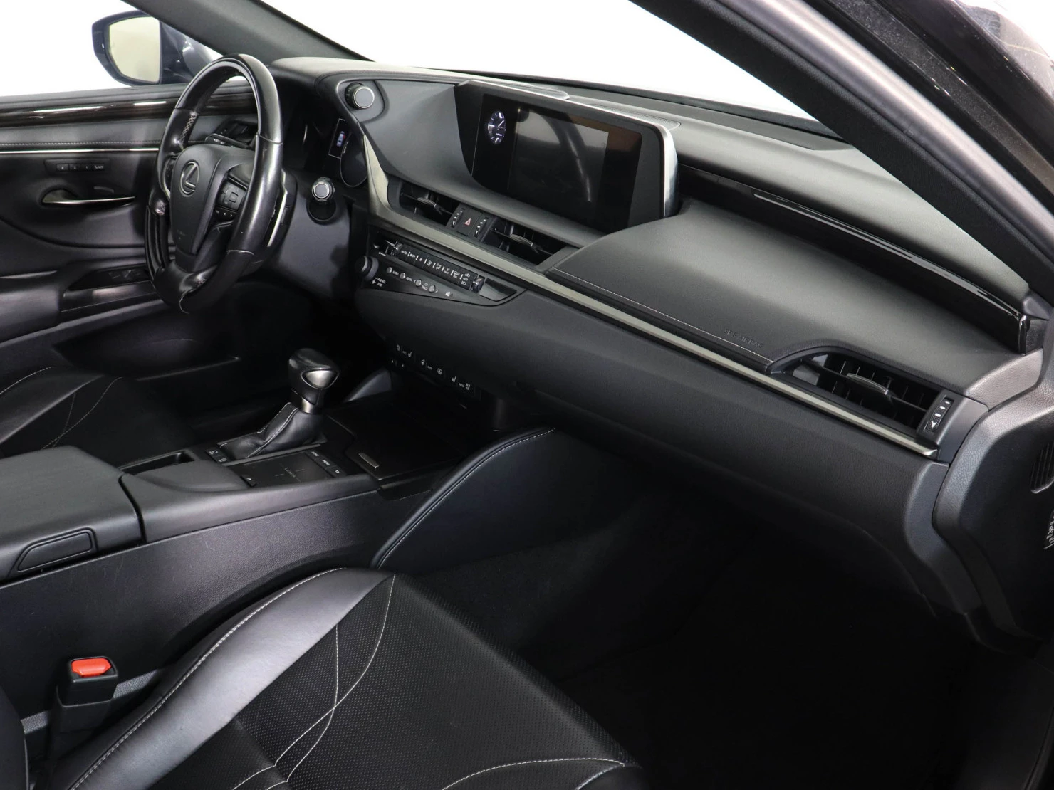 Lexus ES, 2019