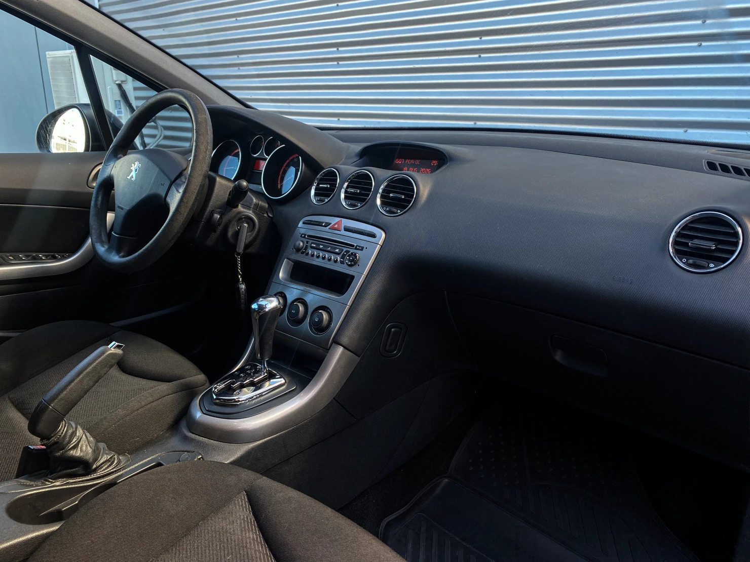 Peugeot 308, 2011