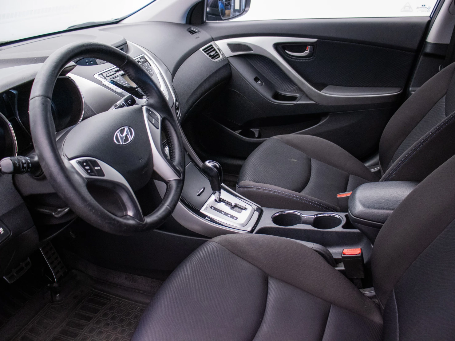 Hyundai Elantra, 2011