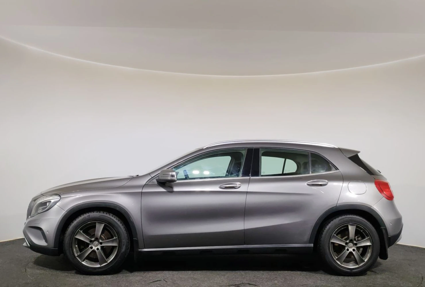 Mercedes-Benz GLA, 2016