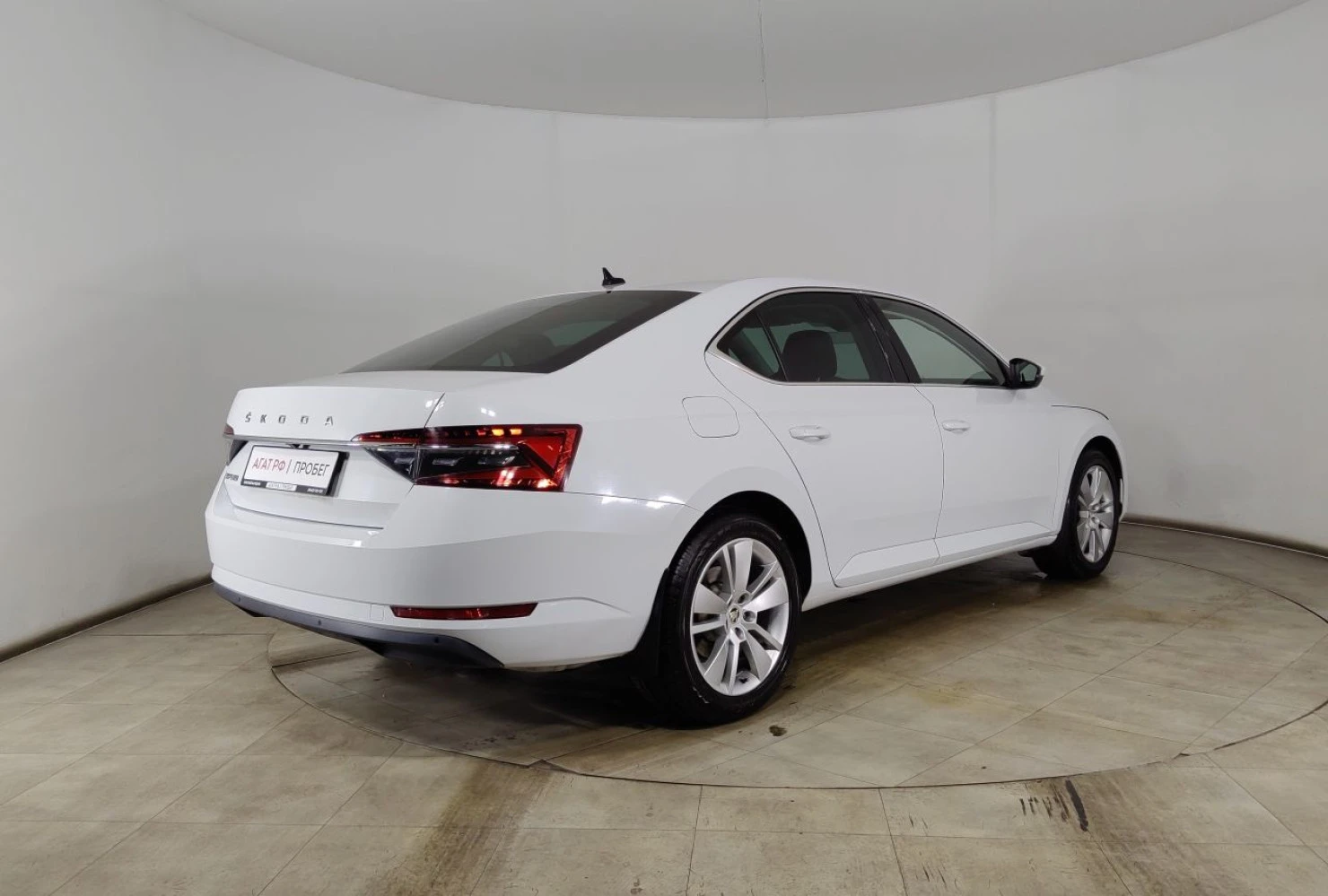 ŠKODA SUPERB, 2019