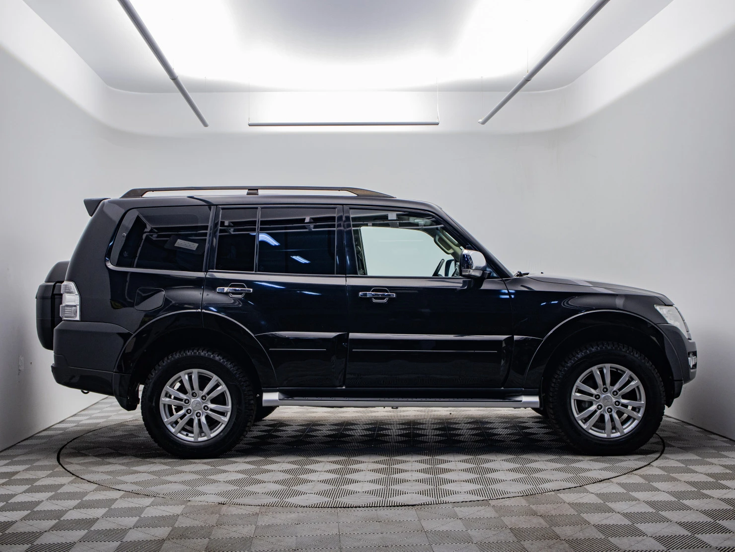 Mitsubishi PAJERO, 2017