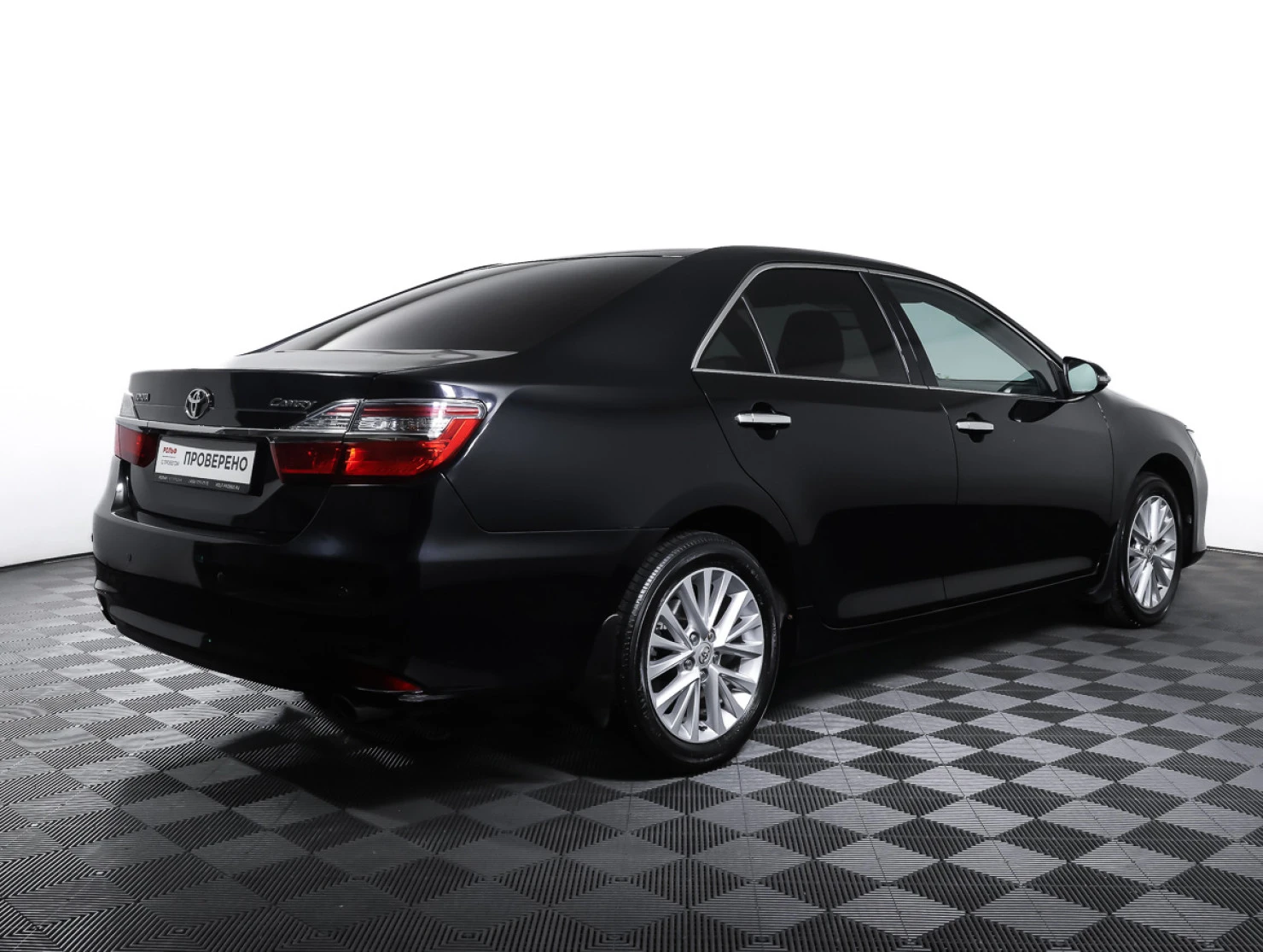 Toyota Camry, 2015