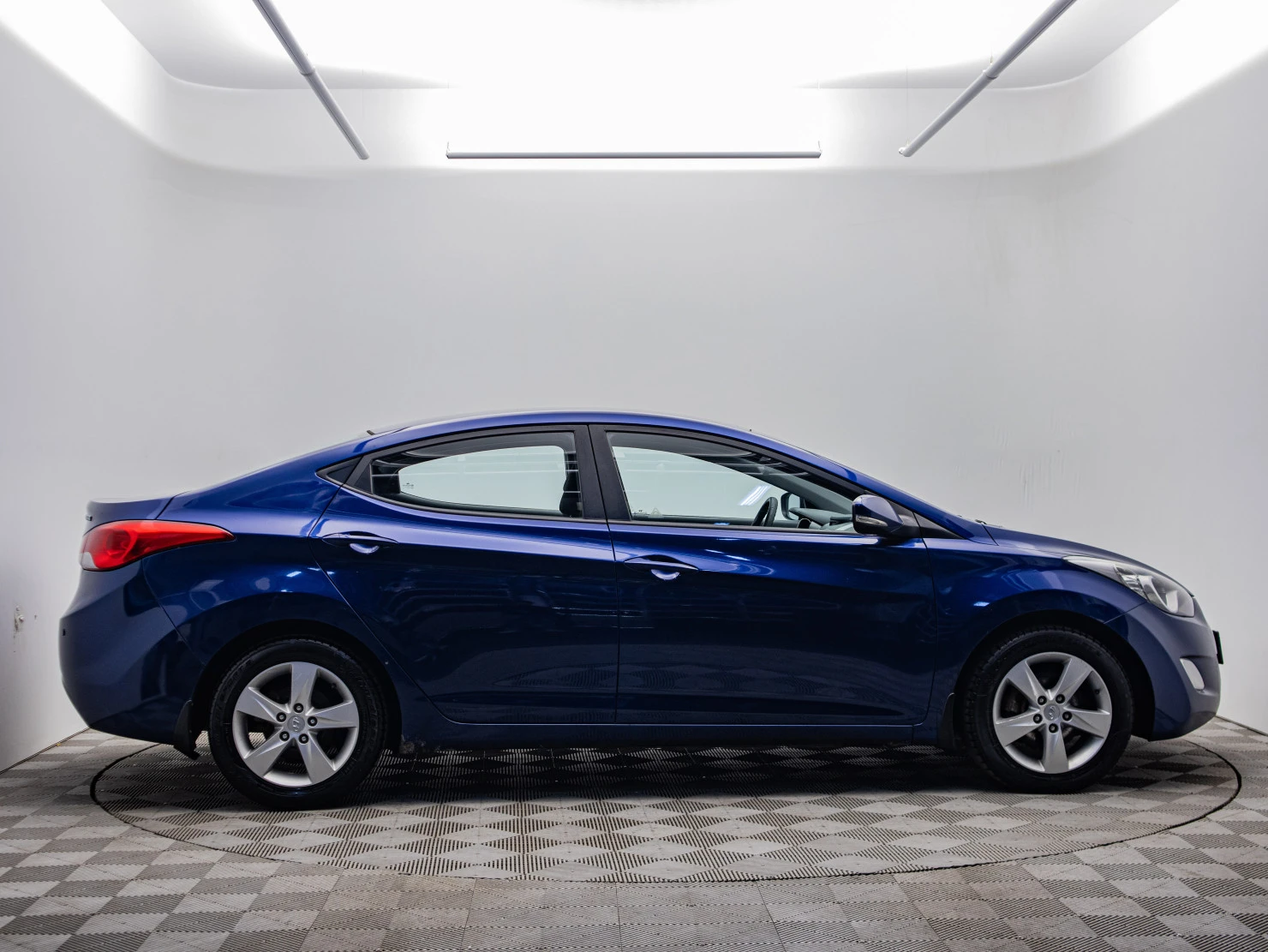 Hyundai Elantra, 2011