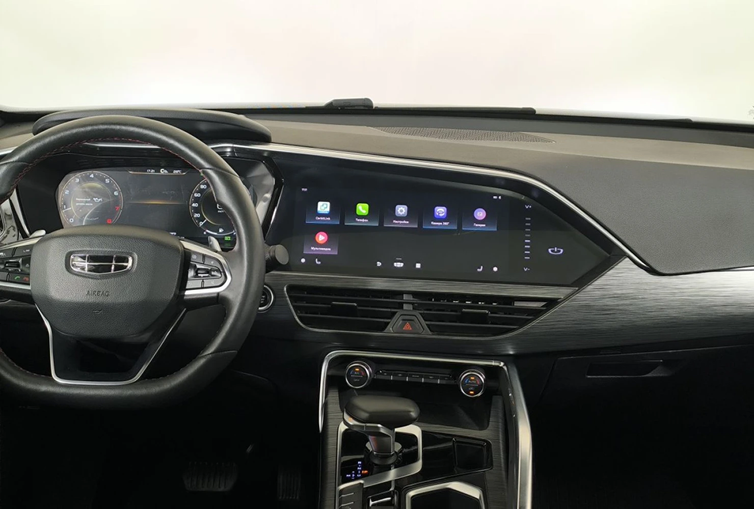 Geely Tugella, 2022