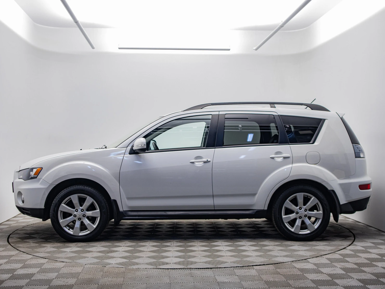 Mitsubishi OUTLANDER, 2011