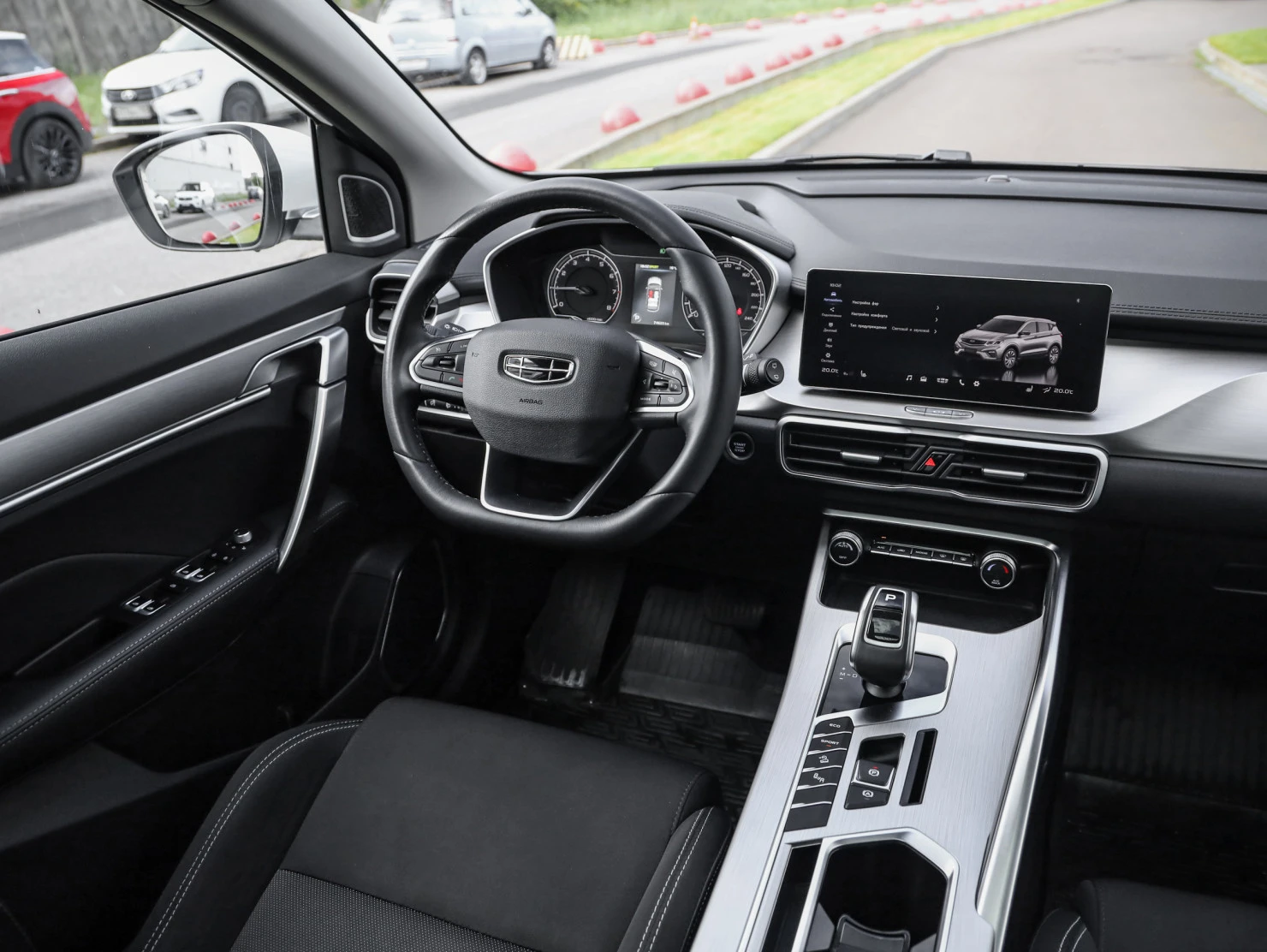Geely Coolray, 2021