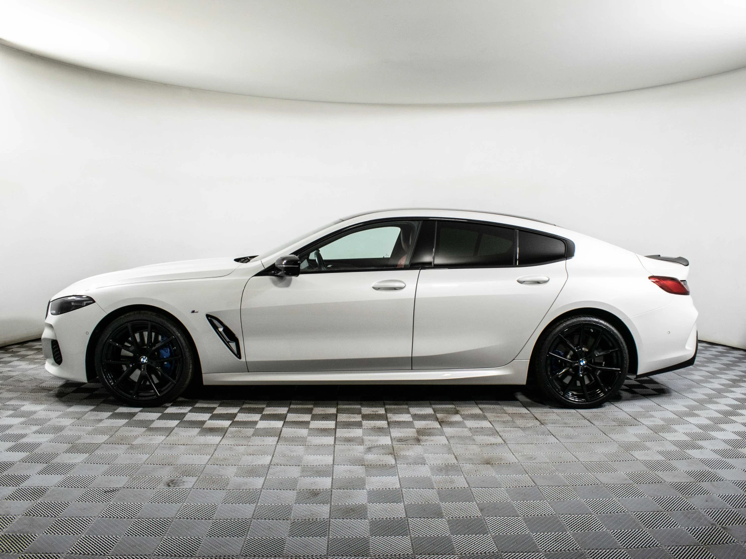 BMW 8 серии, 2021