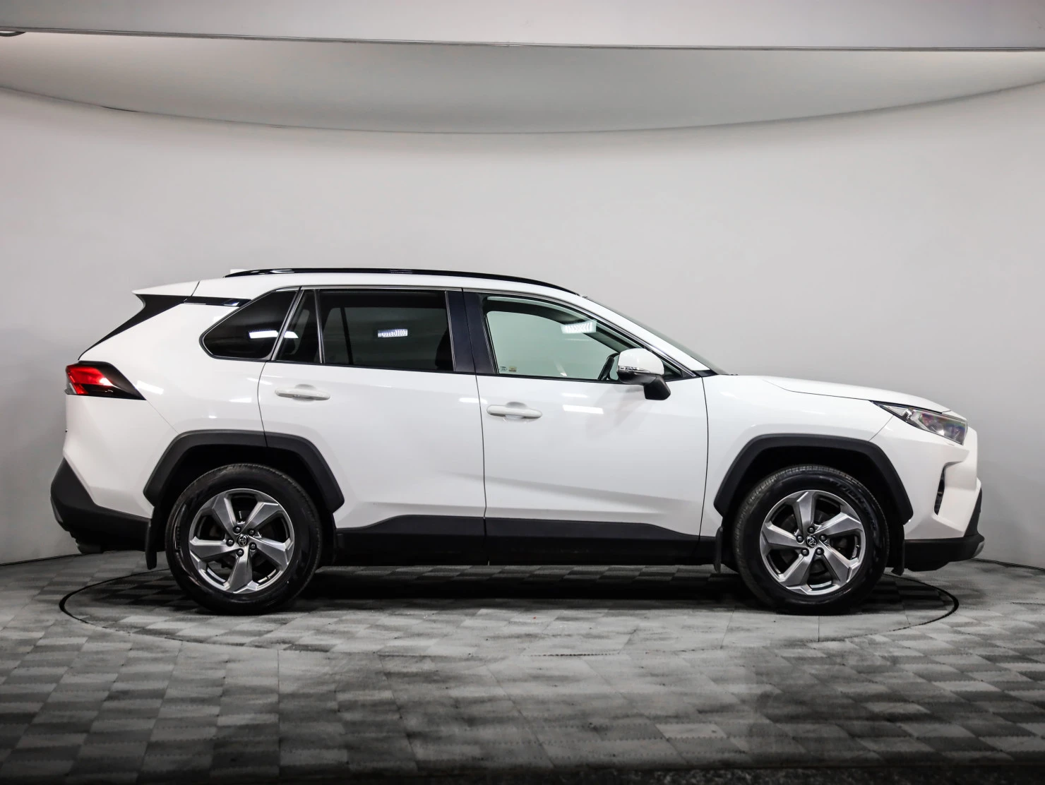 Toyota RAV4, 2019