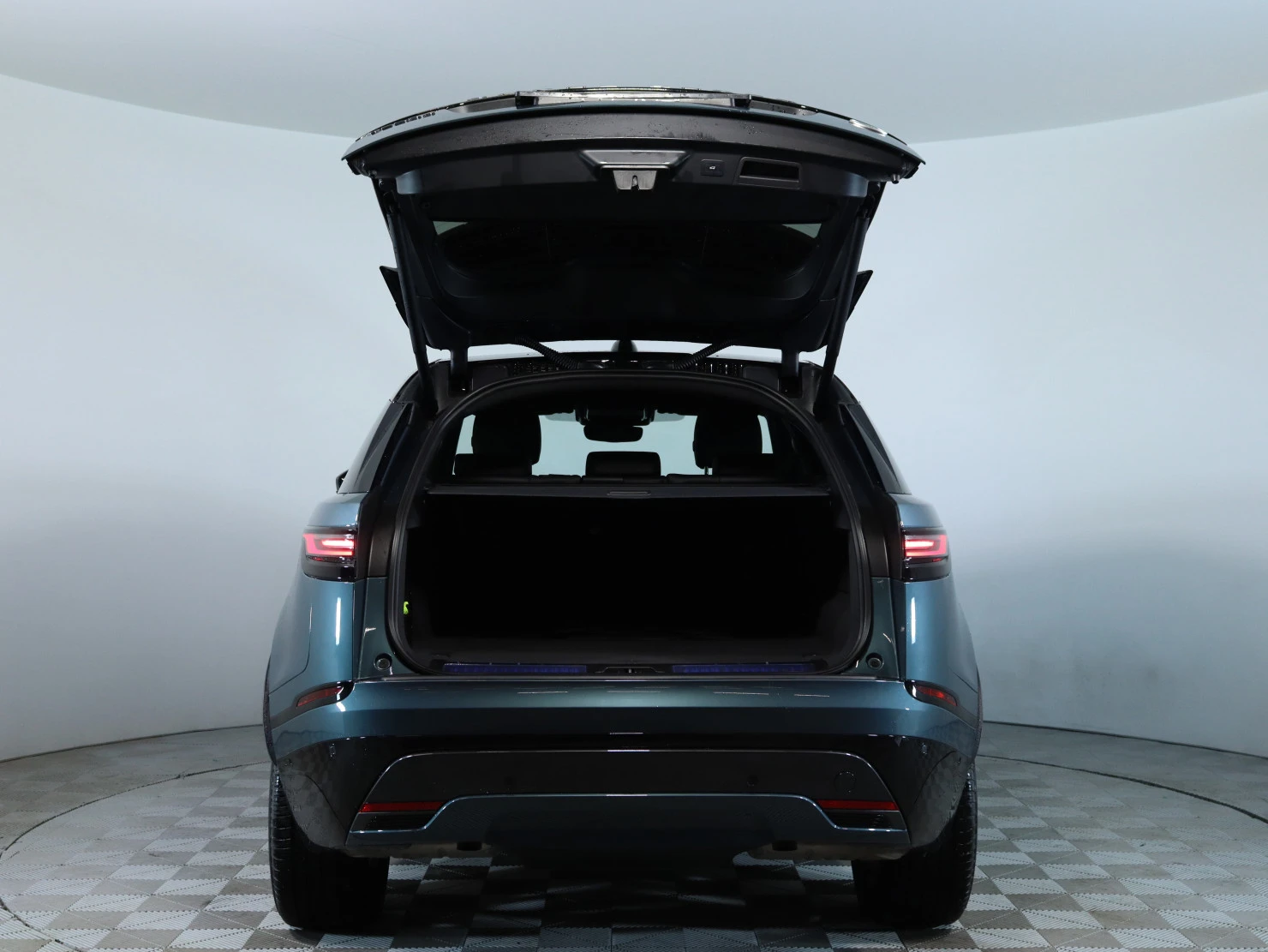 Land Rover Range Rover Velar, 2025