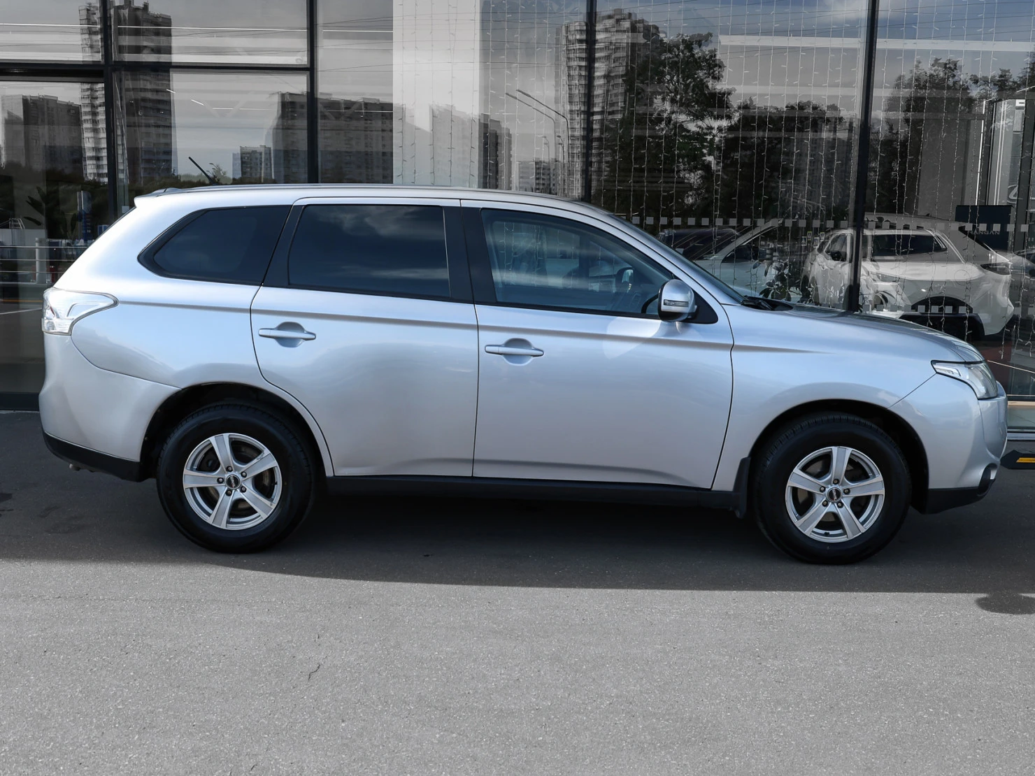 Mitsubishi OUTLANDER, 2013